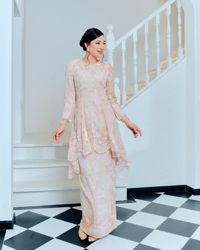 AMYLIA KURUNG -NUDE BROWN (Pre Order)