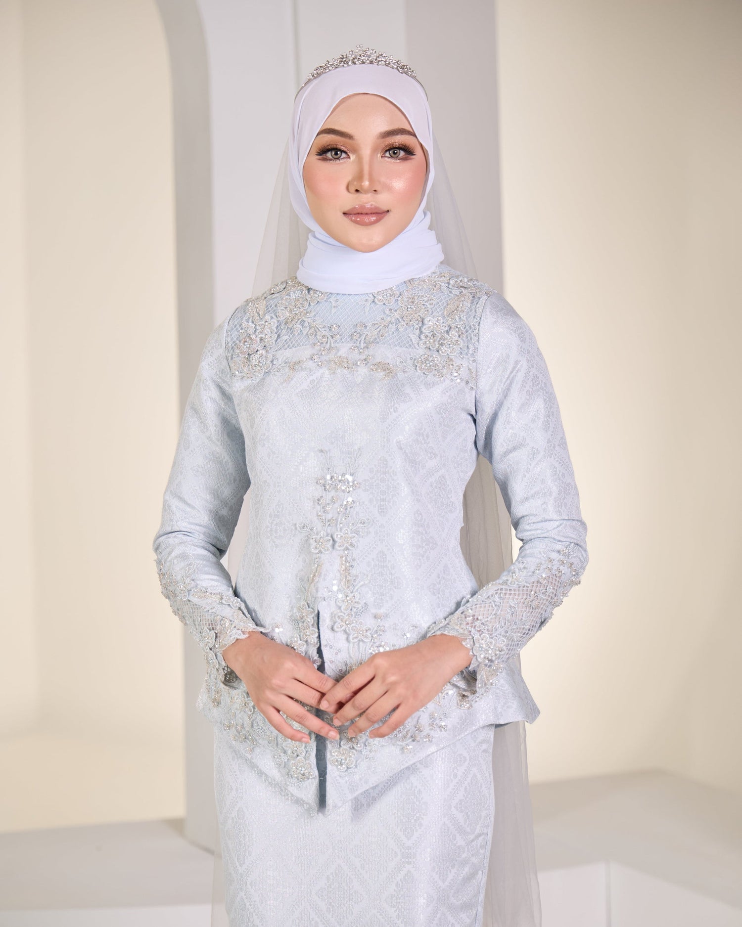 RAESA KURUNG