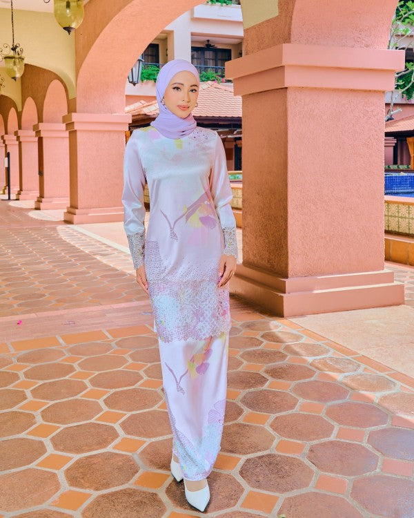 MELIA KURUNG