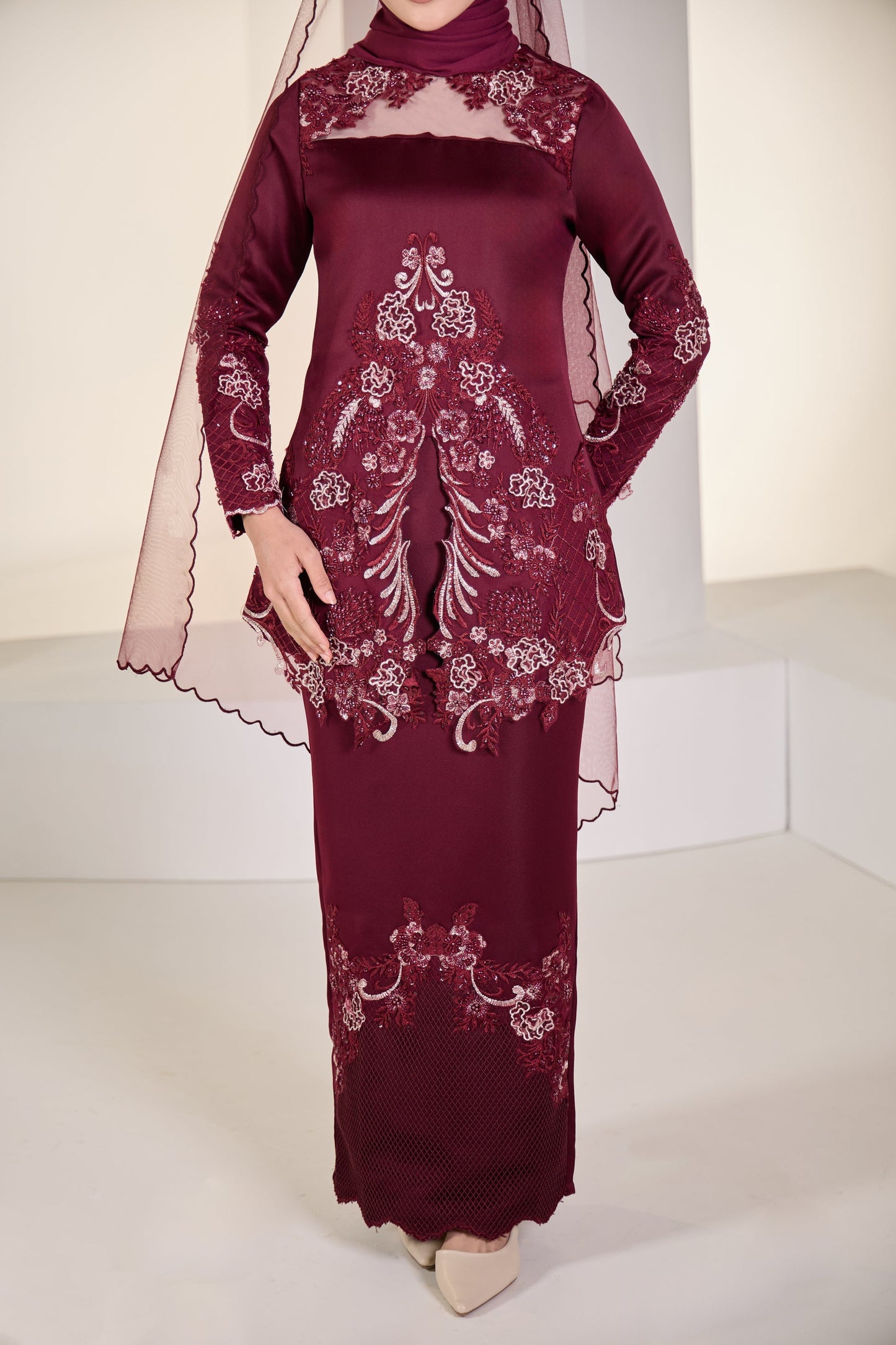 HELYNA KURUNG - BURGUNDY