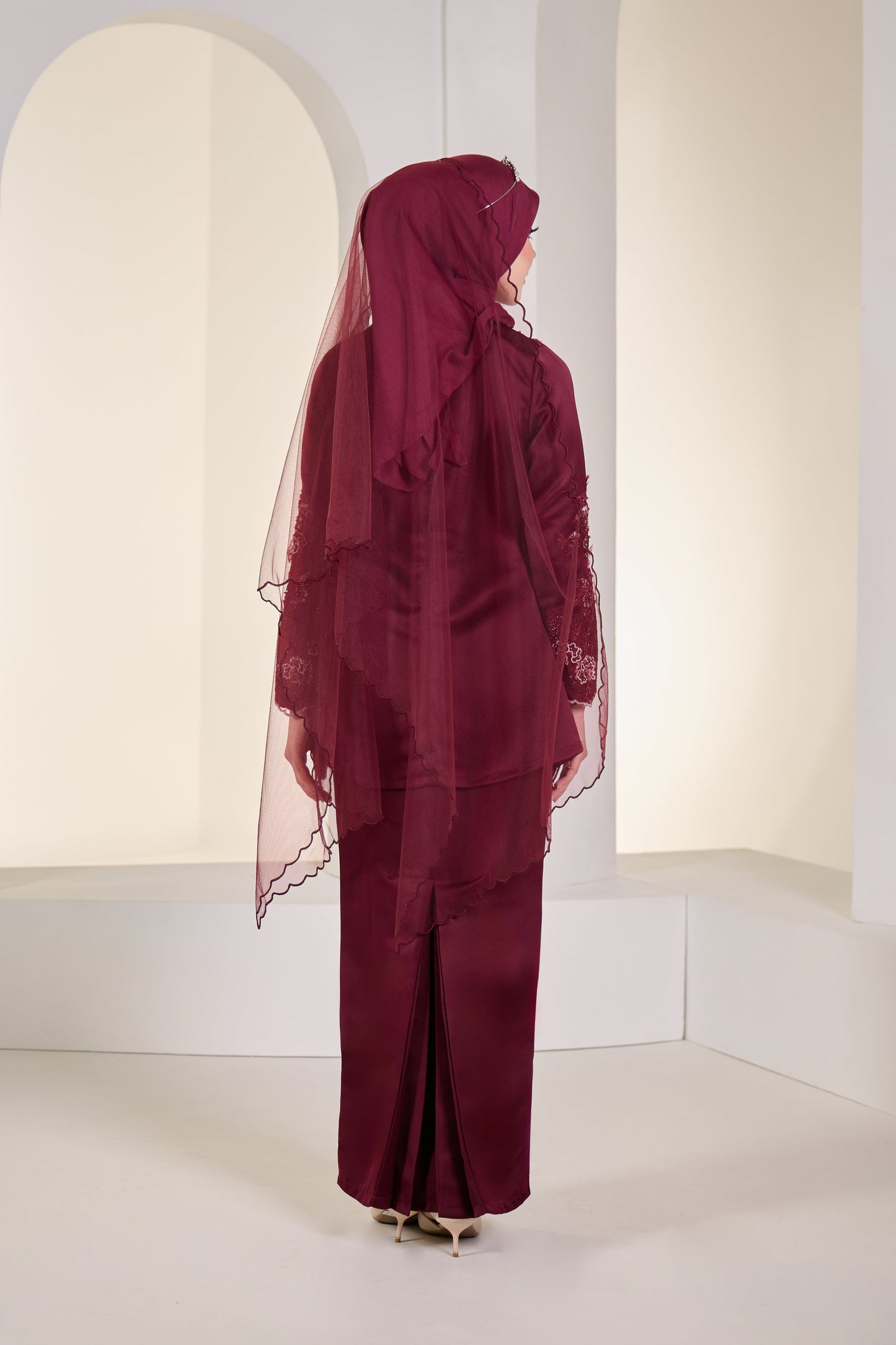 HELYNA KURUNG - BURGUNDY